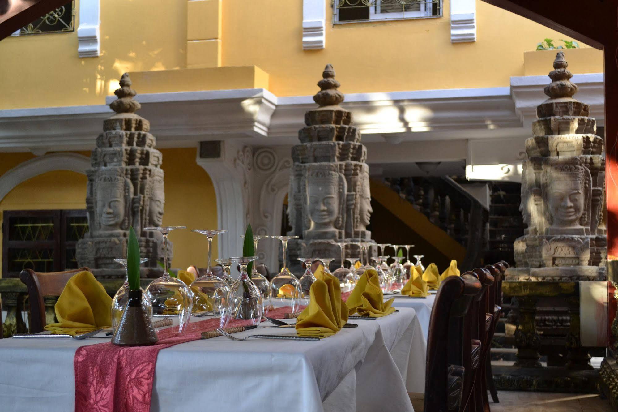 Bopha Siem Reap Boutique Hotel Exterior photo