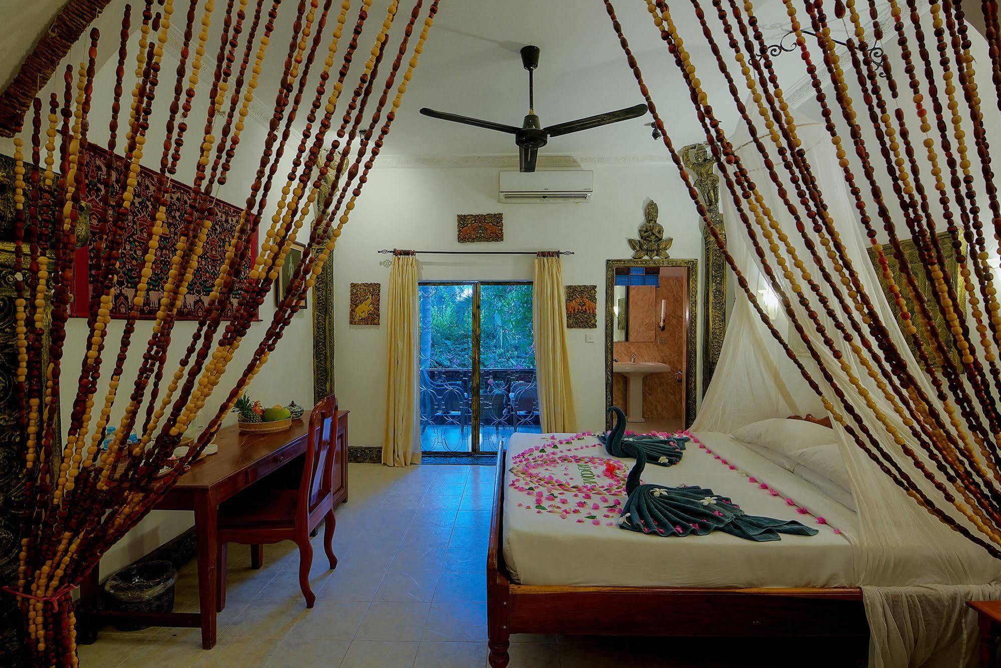 Bopha Siem Reap Boutique Hotel Exterior photo